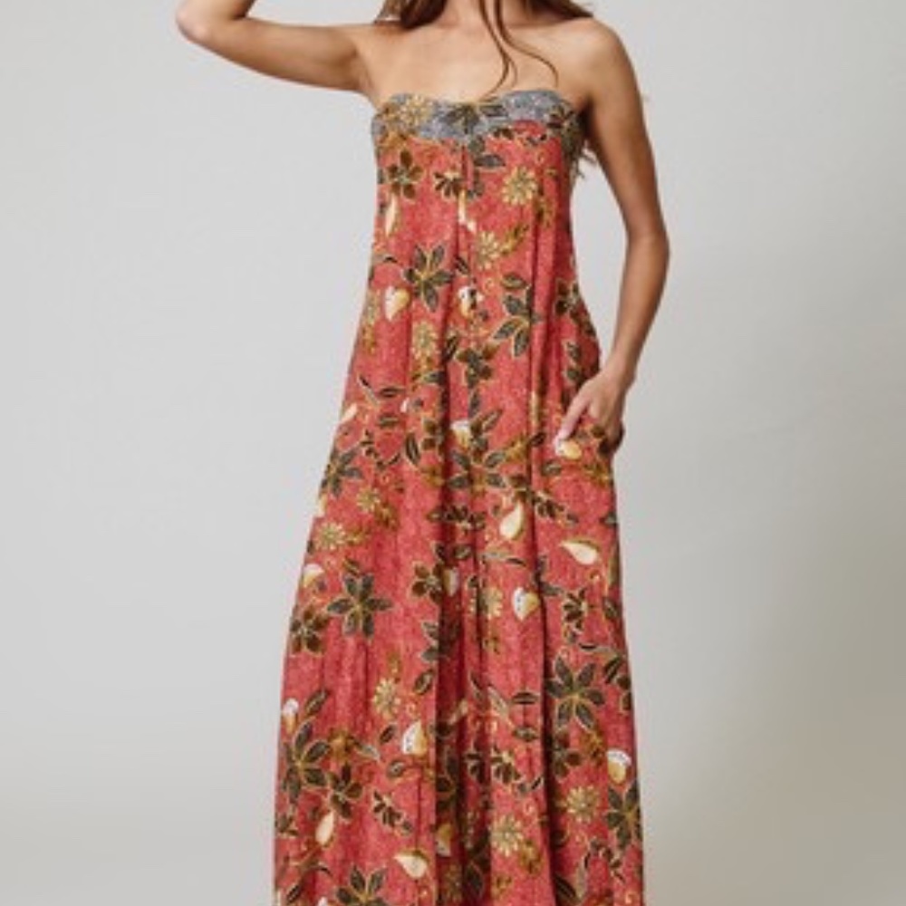 Floral print wide leg tube jumpsuit with side slant pocket,
